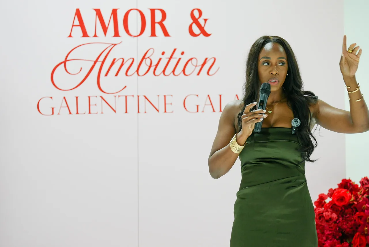 Keleisha Carter speaking at the Amor and Ambition Gala